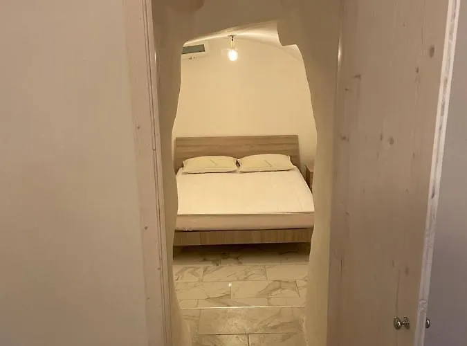 Mory&clary Cave Palese Airport バーリ