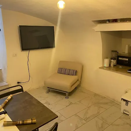 Mory&clary Cave Palese Airport *